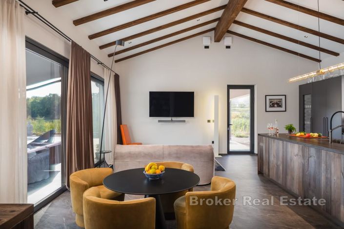 Image No.11-4 Bed Villa for sale