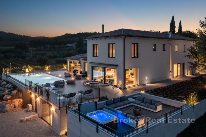 Image No.17-4 Bed Villa for sale