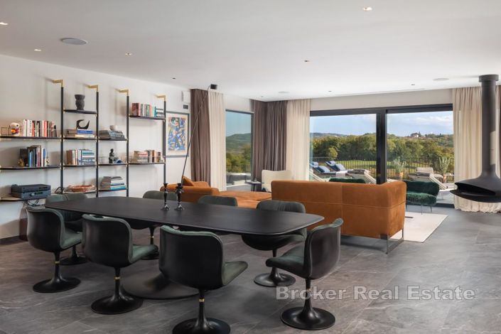 Image No.6-4 Bed Villa for sale