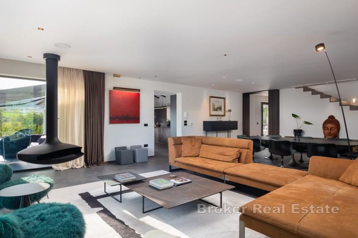 Image No.7-4 Bed Villa for sale