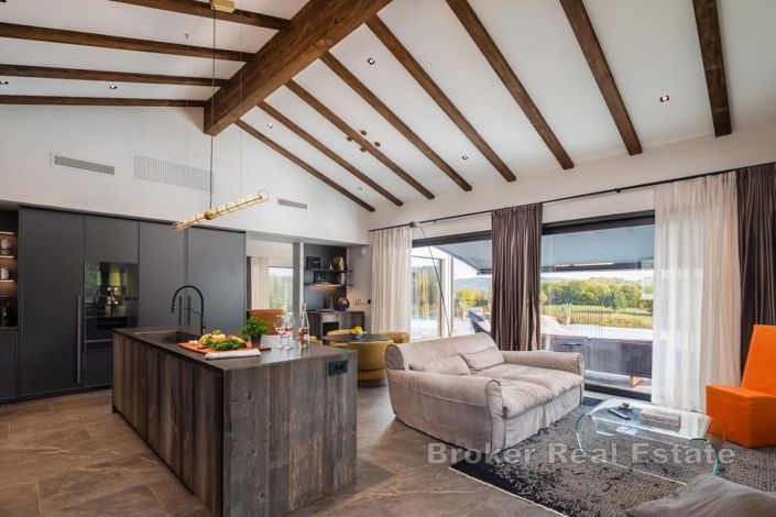 Image No.9-4 Bed Villa for sale