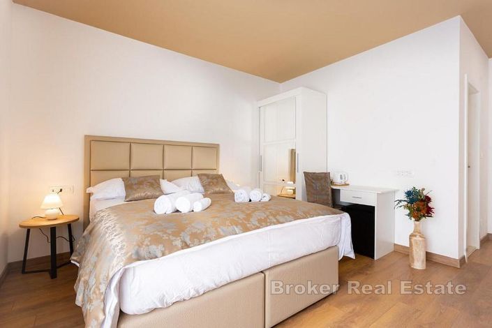 Image No.2-5 Bed Apartment for sale