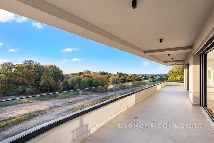 Image No.2-4 Bed Apartment for sale