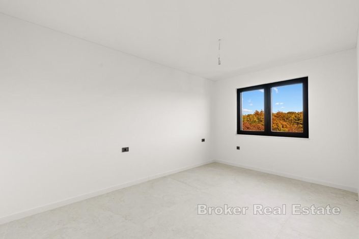 Image No.7-4 Bed Apartment for sale