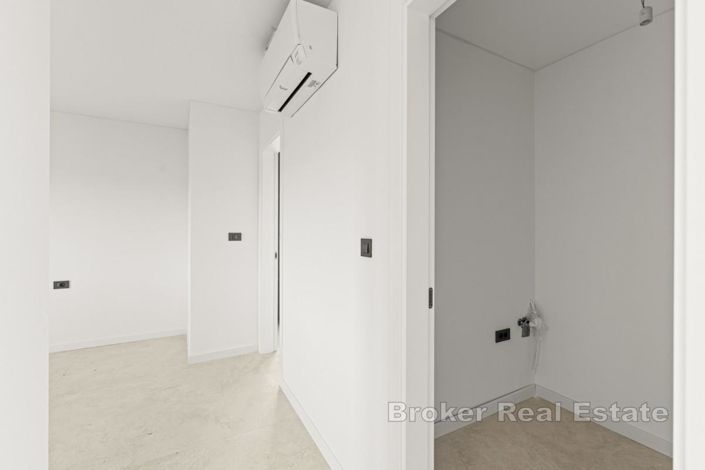 Image No.9-4 Bed Apartment for sale