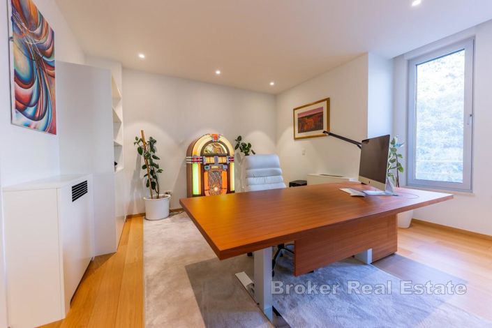 Image No.18-Villa de 4 chambres à vendre à Split