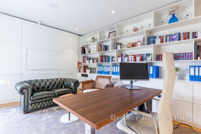 Image No.19-Villa de 4 chambres à vendre à Split