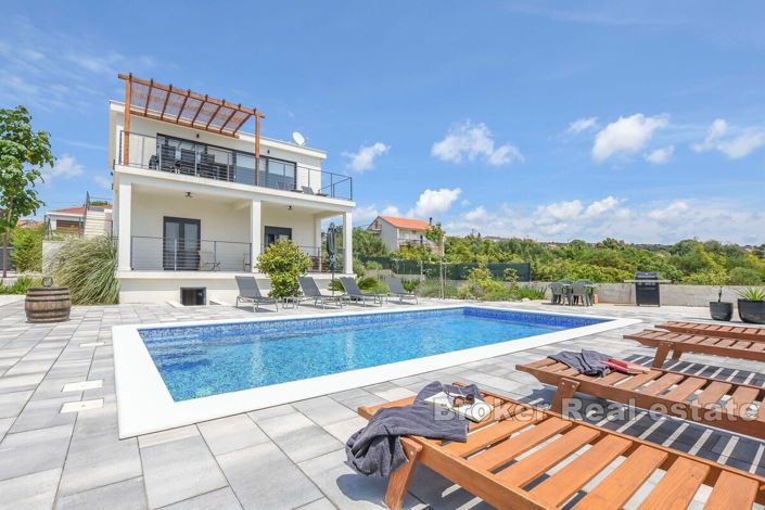 Image No.2-Villa de 3 chambres à vendre à Rogoznica