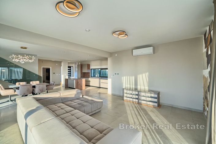 Image No.7-Villa de 4 chambres à vendre à Primošten