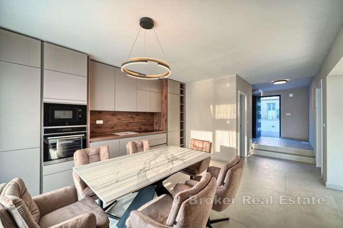 Image No.12-Villa de 4 chambres à vendre à Rogoznica