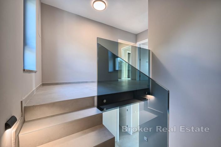 Image No.26-Villa de 4 chambres à vendre à Rogoznica