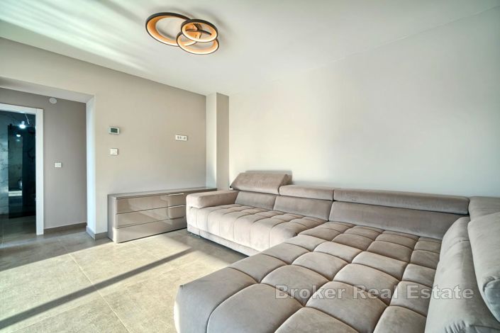 Image No.8-Villa de 4 chambres à vendre à Rogoznica