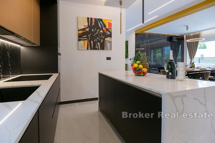 Image No.6-Villa de 4 chambres à vendre à Makarska