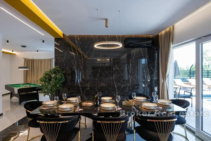 Image No.7-Villa de 4 chambres à vendre à Makarska