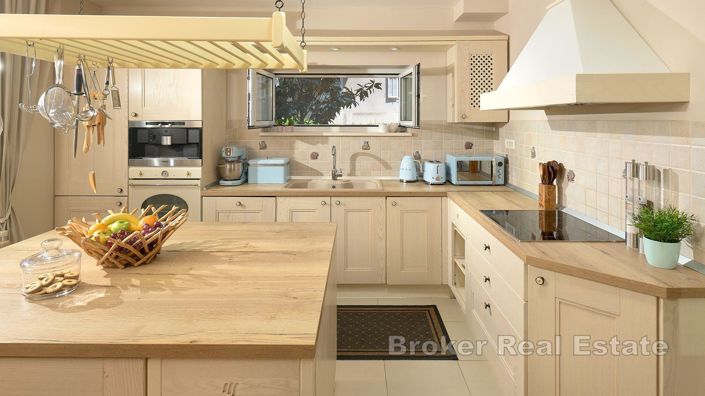 Image No.11-Villa de 5 chambres à vendre à Split