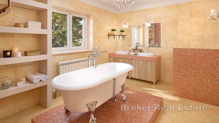 Image No.16-Villa de 5 chambres à vendre à Split