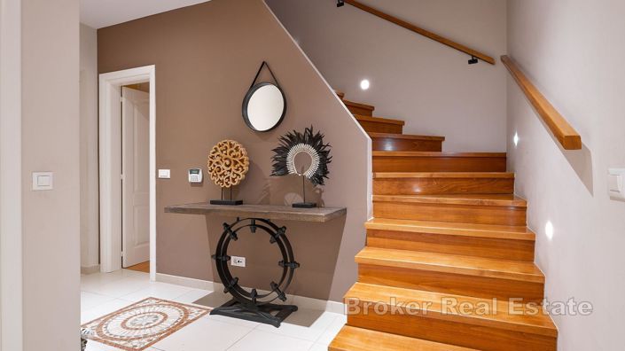 Image No.20-Villa de 5 chambres à vendre à Split