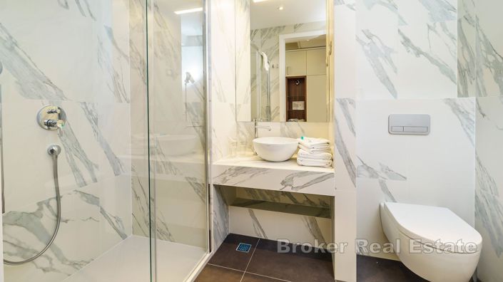 Image No.10-Appartement de 11 chambres à vendre à Split