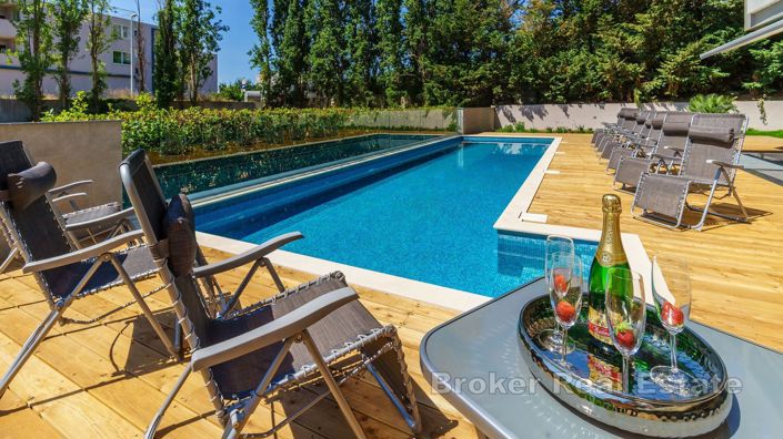 Image No.14-Appartement de 11 chambres à vendre à Split