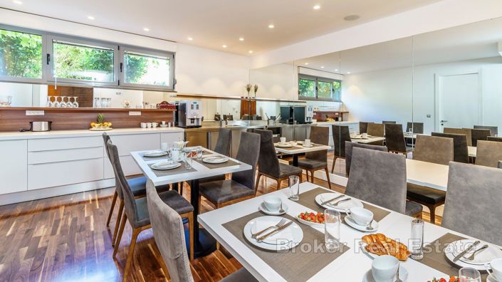 Image No.5-Appartement de 11 chambres à vendre à Split