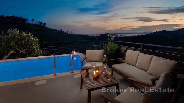 Image No.3-Villa de 4 chambres à vendre à Split