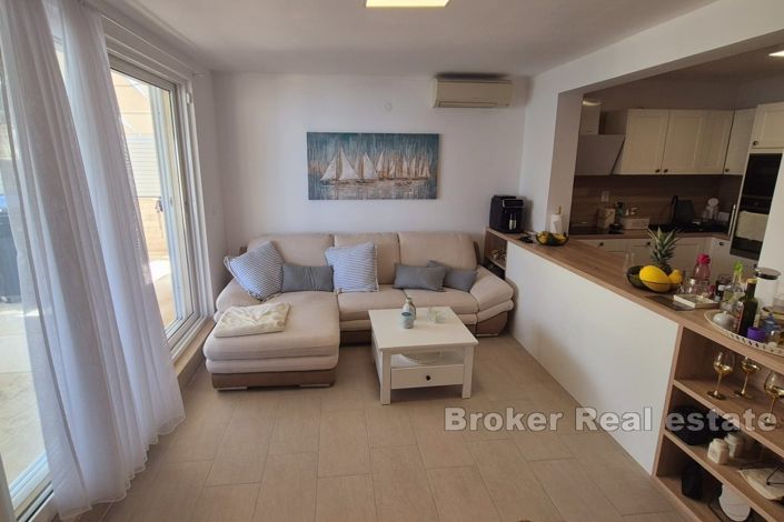 Image No.3-8 Bed Villa for sale