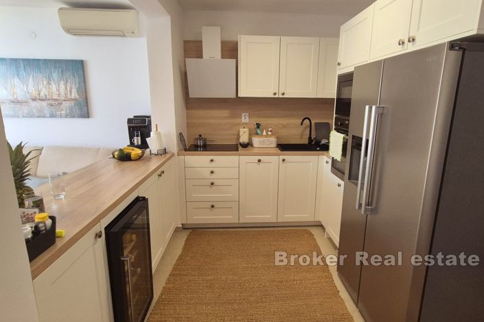 Image No.4-8 Bed Villa for sale