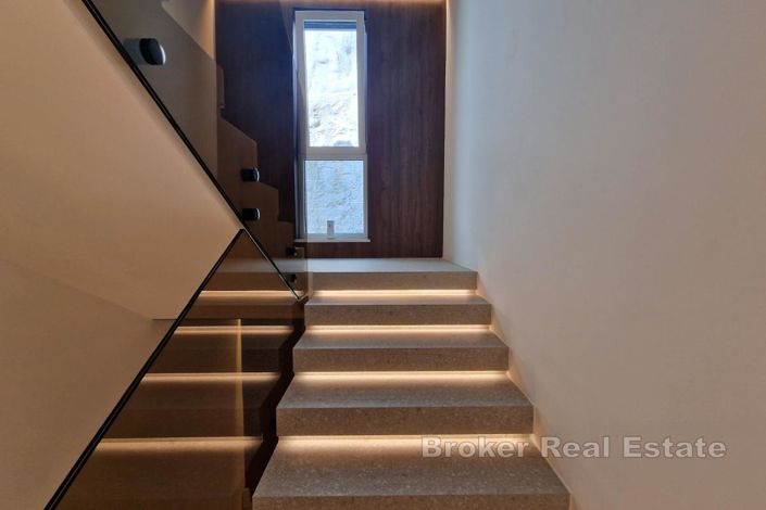 Image No.8-3 Bed Apartment for sale