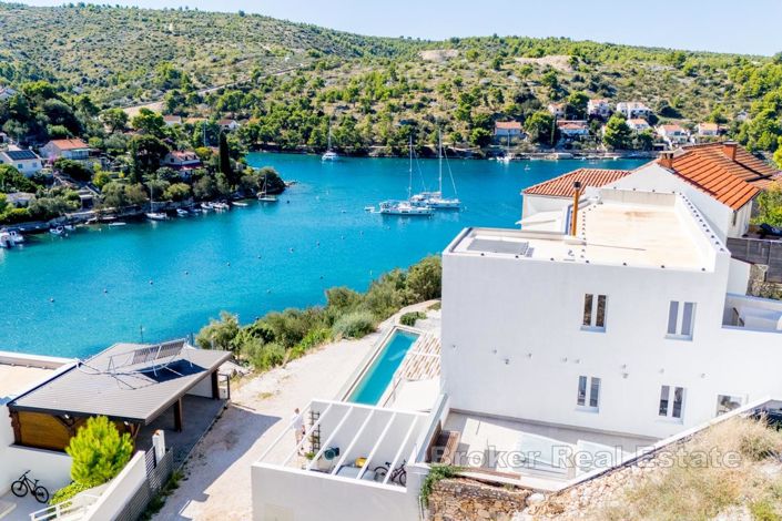 Image No.2-10 Bed Villa for sale