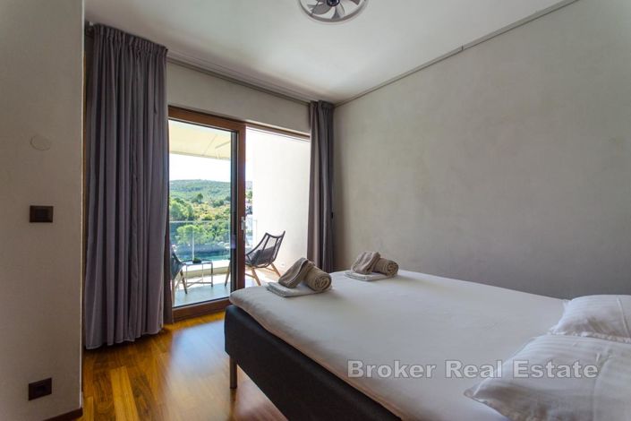 Image No.20-10 Bed Villa for sale