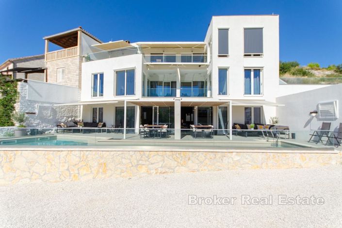 Image No.24-10 Bed Villa for sale