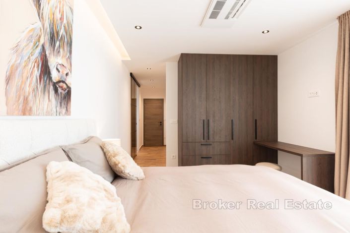 Image No.15-4 Bed Villa for sale