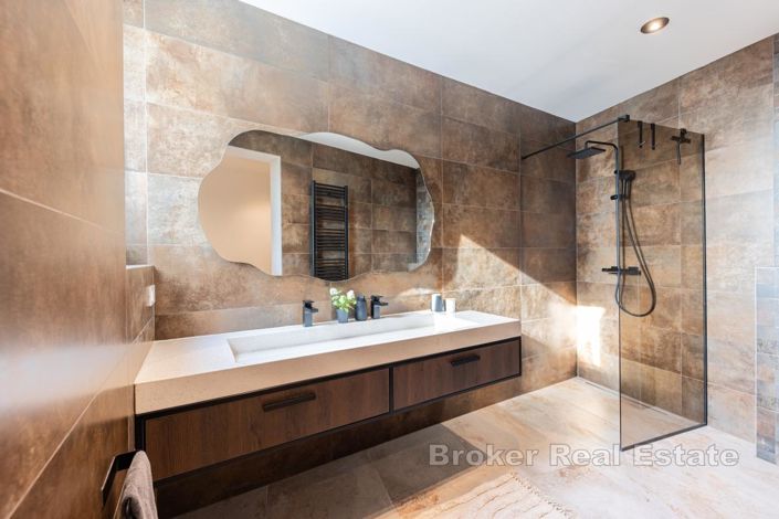 Image No.16-4 Bed Villa for sale