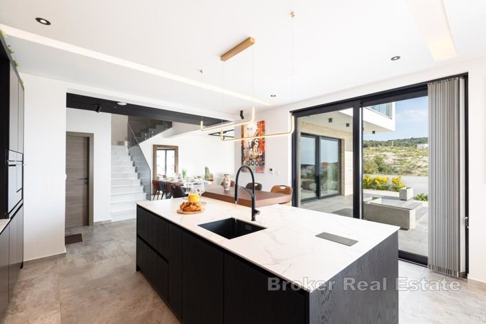 Image No.7-4 Bed Villa for sale