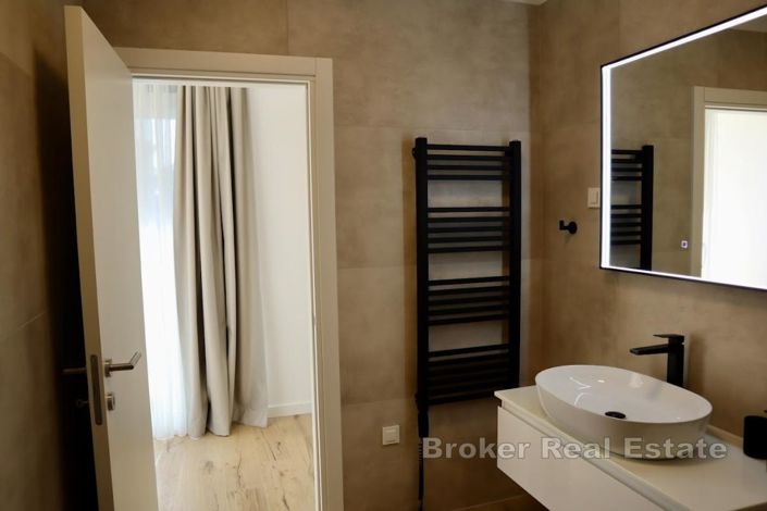 Image No.14-4 Bed Villa for sale