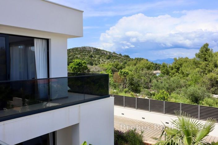 Image No.17-4 Bed Villa for sale