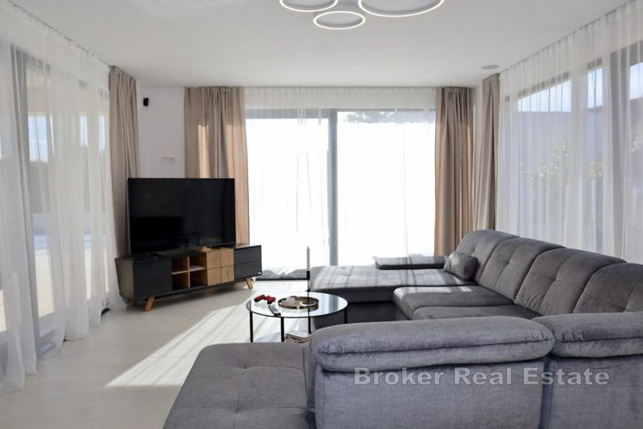 Image No.5-4 Bed Villa for sale