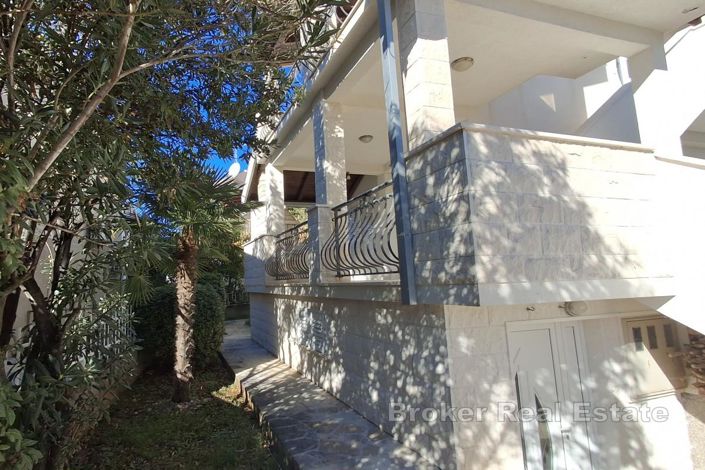 Image No.2-4 Bed Villa for sale