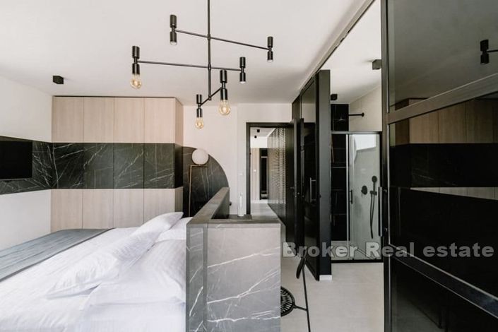 Image No.14-4 Bed Villa for sale