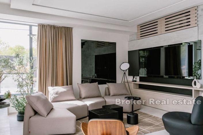 Image No.5-4 Bed Villa for sale