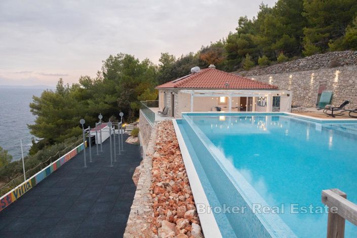 Image No.10-5 Bed Villa for sale