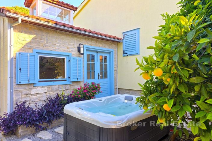 Image No.5-Villa de 3 chambres à vendre à Kaštel Lukšic