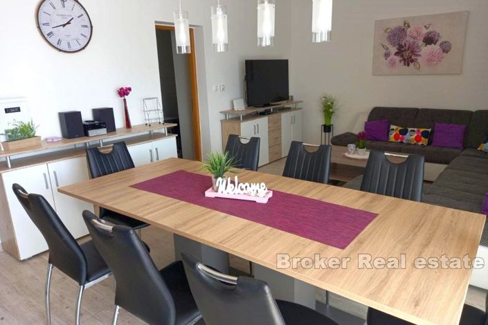 Image No.5-6 Bed Villa for sale