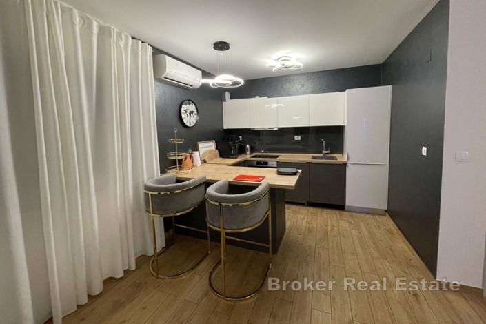 Image No.8-5 Bed Villa for sale