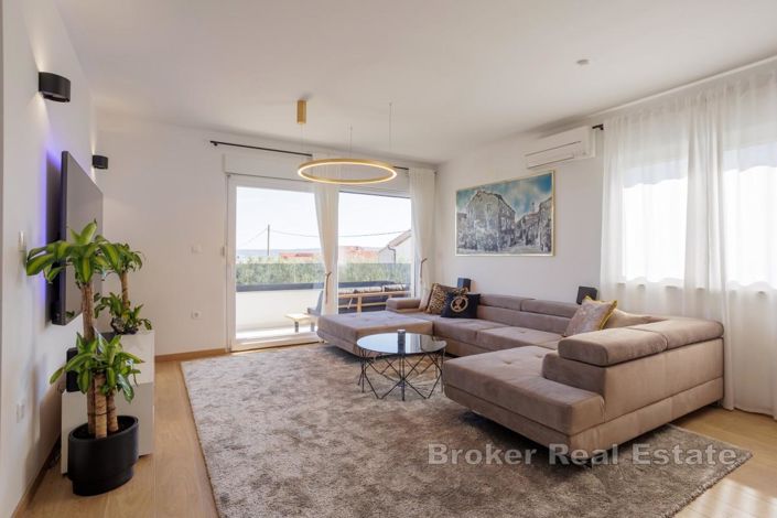 Image No.9-5 Bed Villa for sale