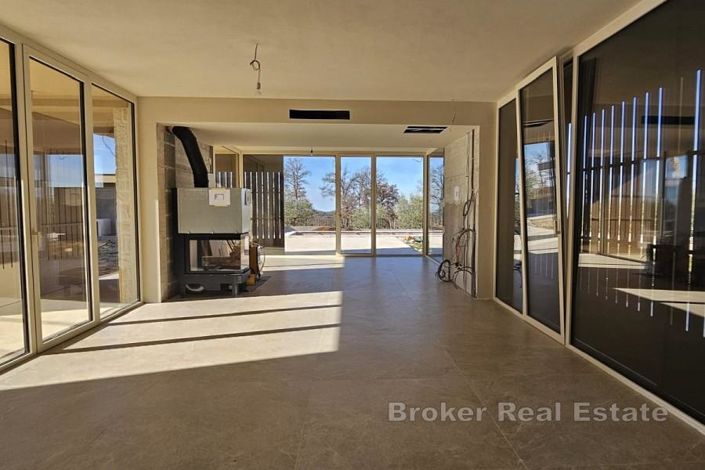Image No.6-4 Bed Villa for sale