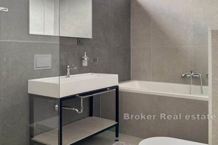 Image No.9-3 Bed Villa for sale