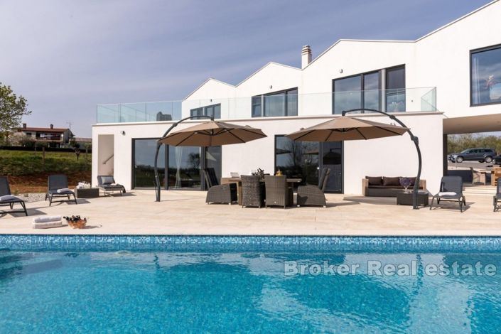 Image No.12-6 Bed Villa for sale