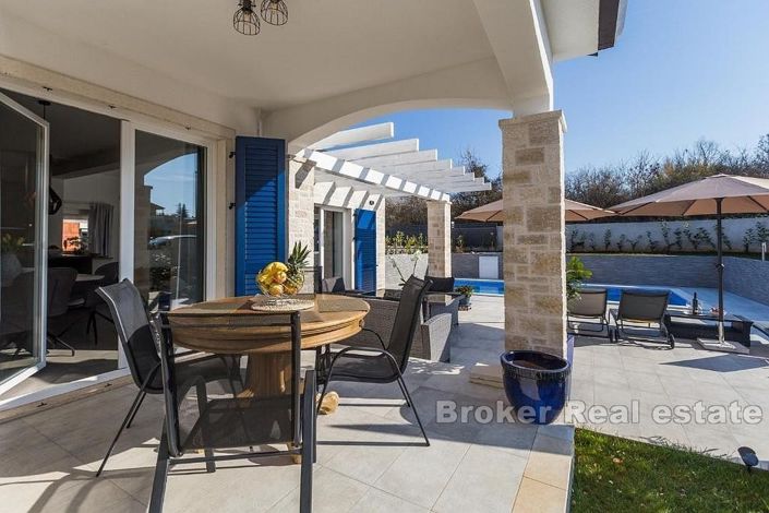 Image No.10-3 Bed Villa for sale