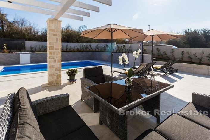 Image No.11-3 Bed Villa for sale